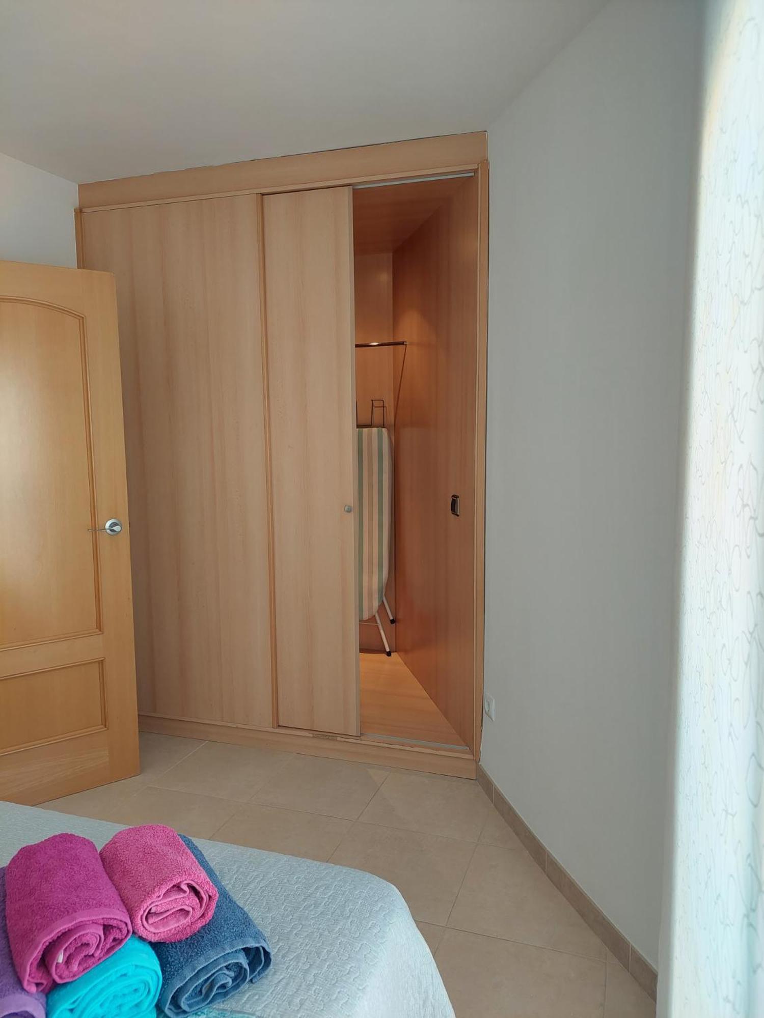 Oliveres III Hospitalet De L'Infant Kültér fotó